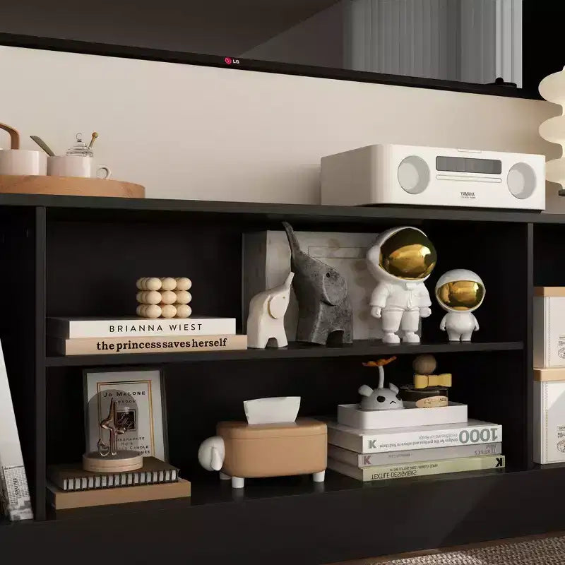 Grand centre de divertissement tout-en-un : Un meuble TV esthétique et pratique, indispensable au salon.