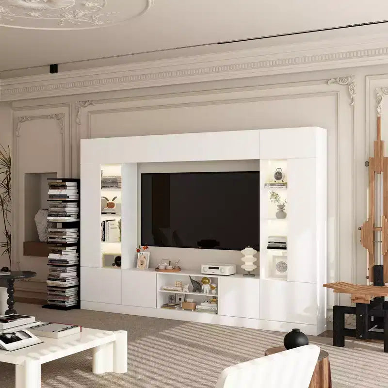 Grand centre de divertissement tout-en-un : Un meuble TV esthétique et pratique, indispensable au salon.