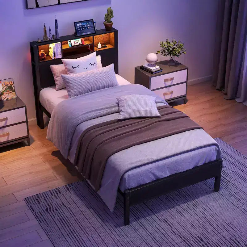 Cadre de lit plateforme moderne en métal, taille double, avec tête de lit de rangement, station de recharge et lumières LED