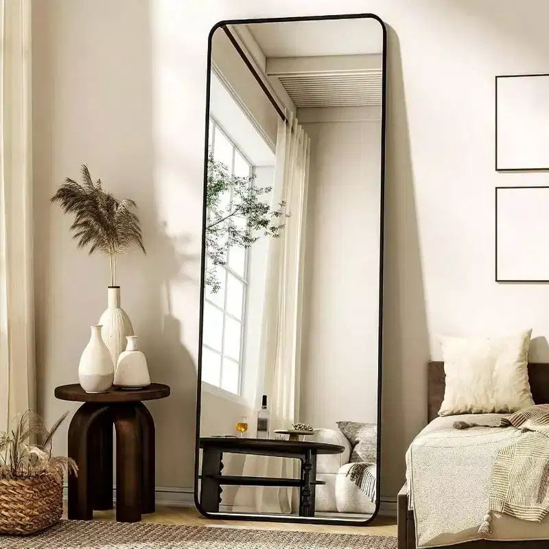 Miroir sur pied pleine longueur de 56 x 21 pouces, miroir rectangulaire à corps entier avec coins arrondis et support, noir, pour chambre à coucher et salon
