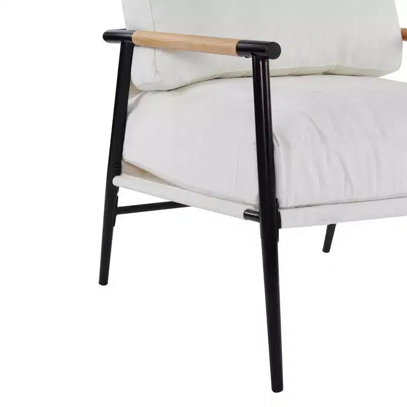 Fauteuil moderne, coussins moelleux, structure métallique minimaliste, accoudoirs en bois, salon, chambre, bureau