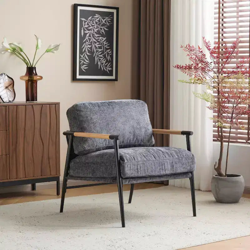 Fauteuil moderne, coussins moelleux, structure métallique minimaliste, accoudoirs en bois, salon, chambre, bureau