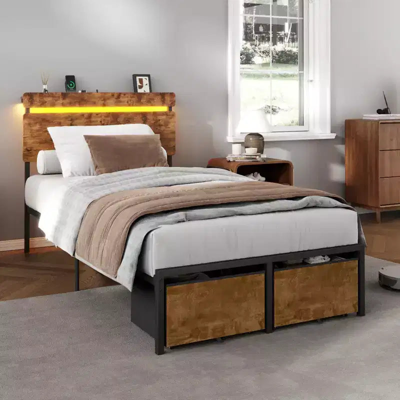 Cadre de lit double avec station de charge, lumières LED, 2 tiroirs de rangement, lit plateforme en métal marron vintage, étagère de tête de lit en bois, pas besoin de sommier tapissier